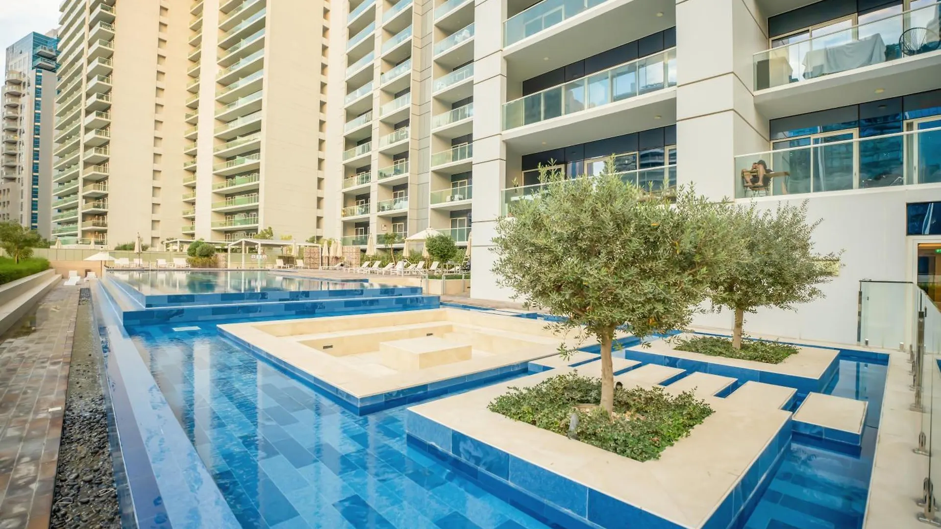 Cozy Retreat With Burj Views By Bnbeyond Dubai