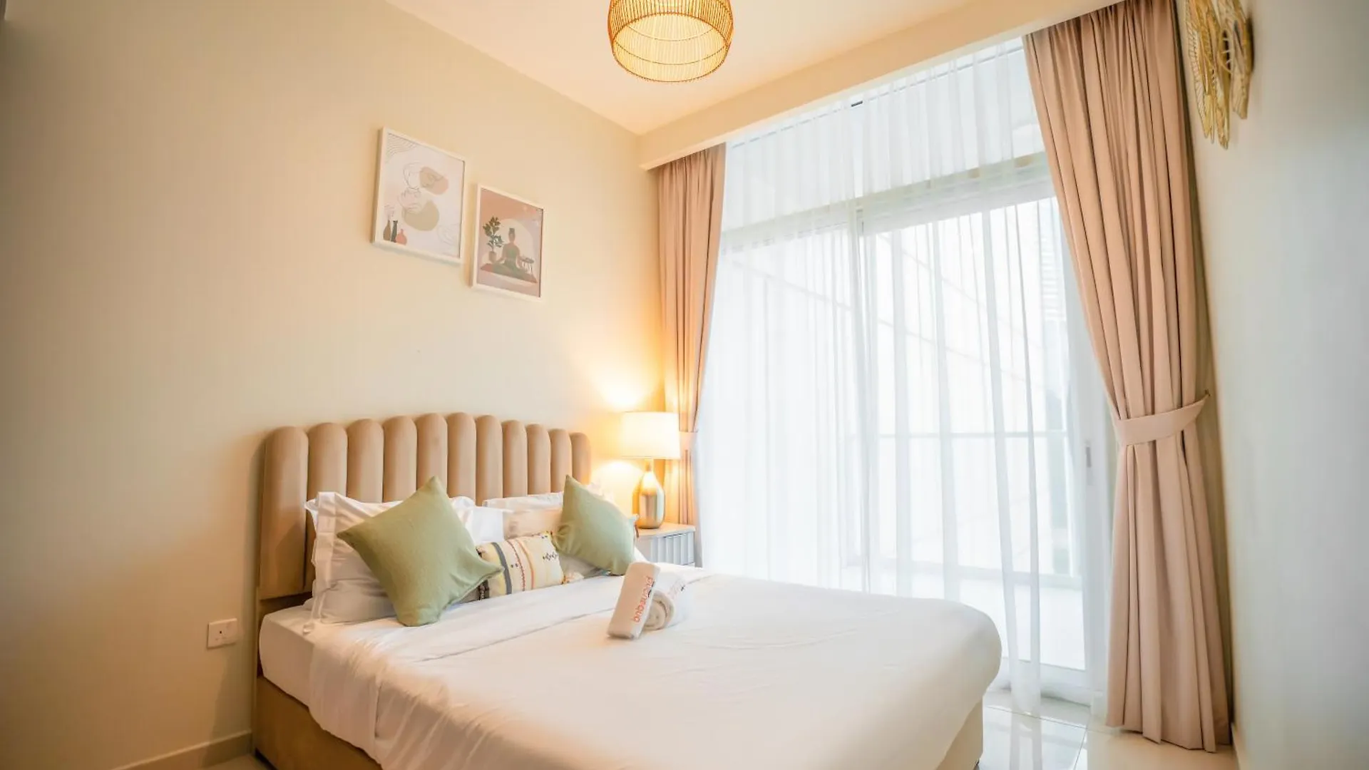 Cozy Retreat With Burj Views By Bnbeyond Dubai Apartment