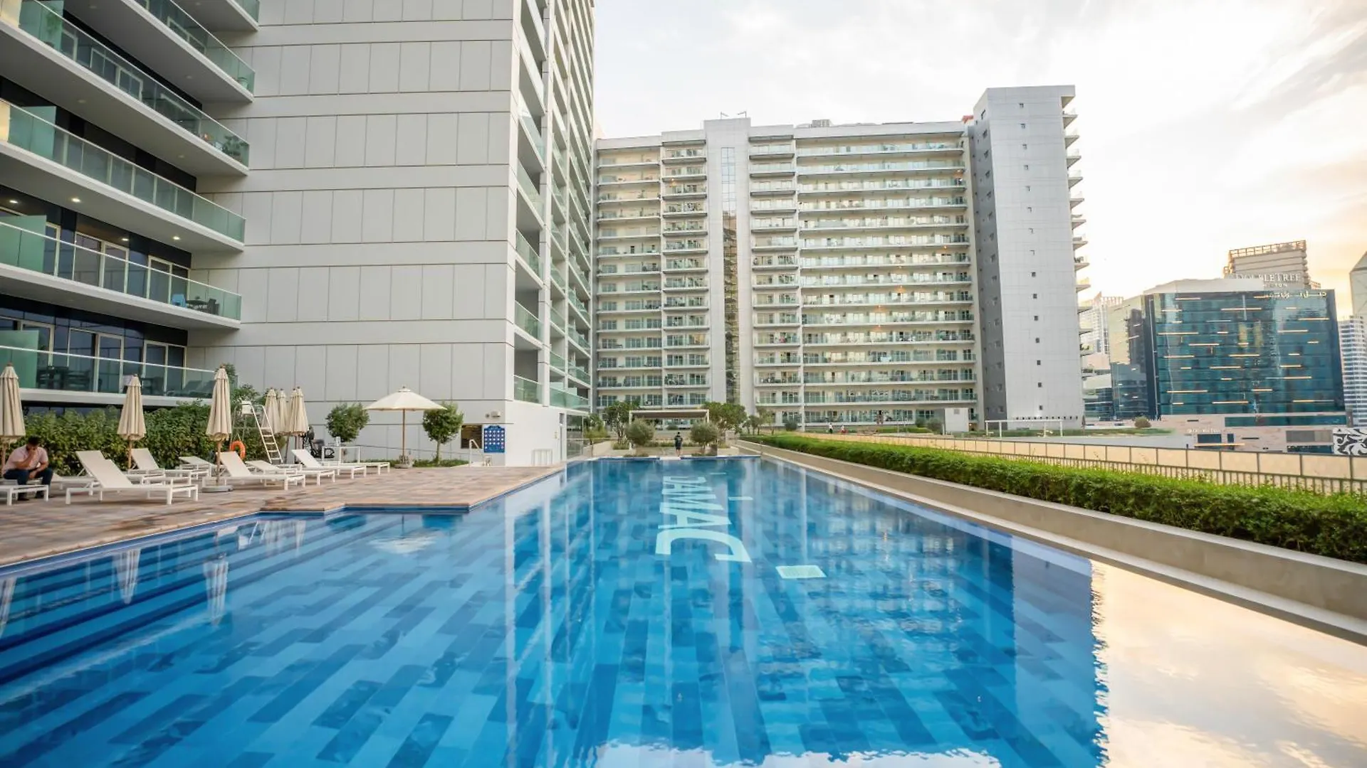 Apartment Cozy Retreat With Burj Views By Bnbeyond Dubai