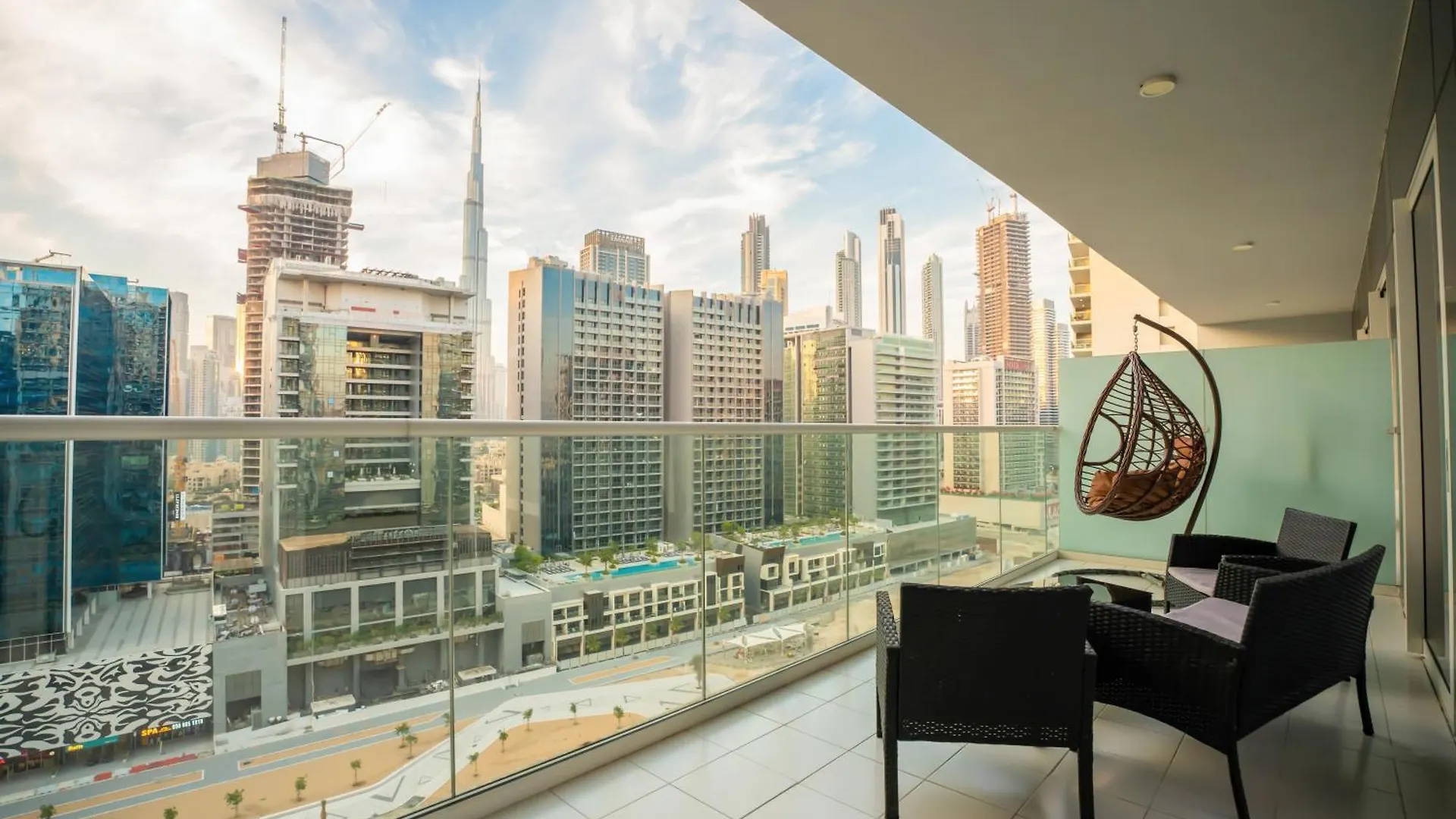 Cozy Retreat With Burj Views By Bnbeyond Dubai Apartment